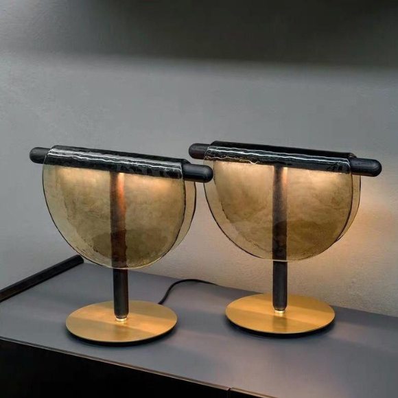 Table lamp